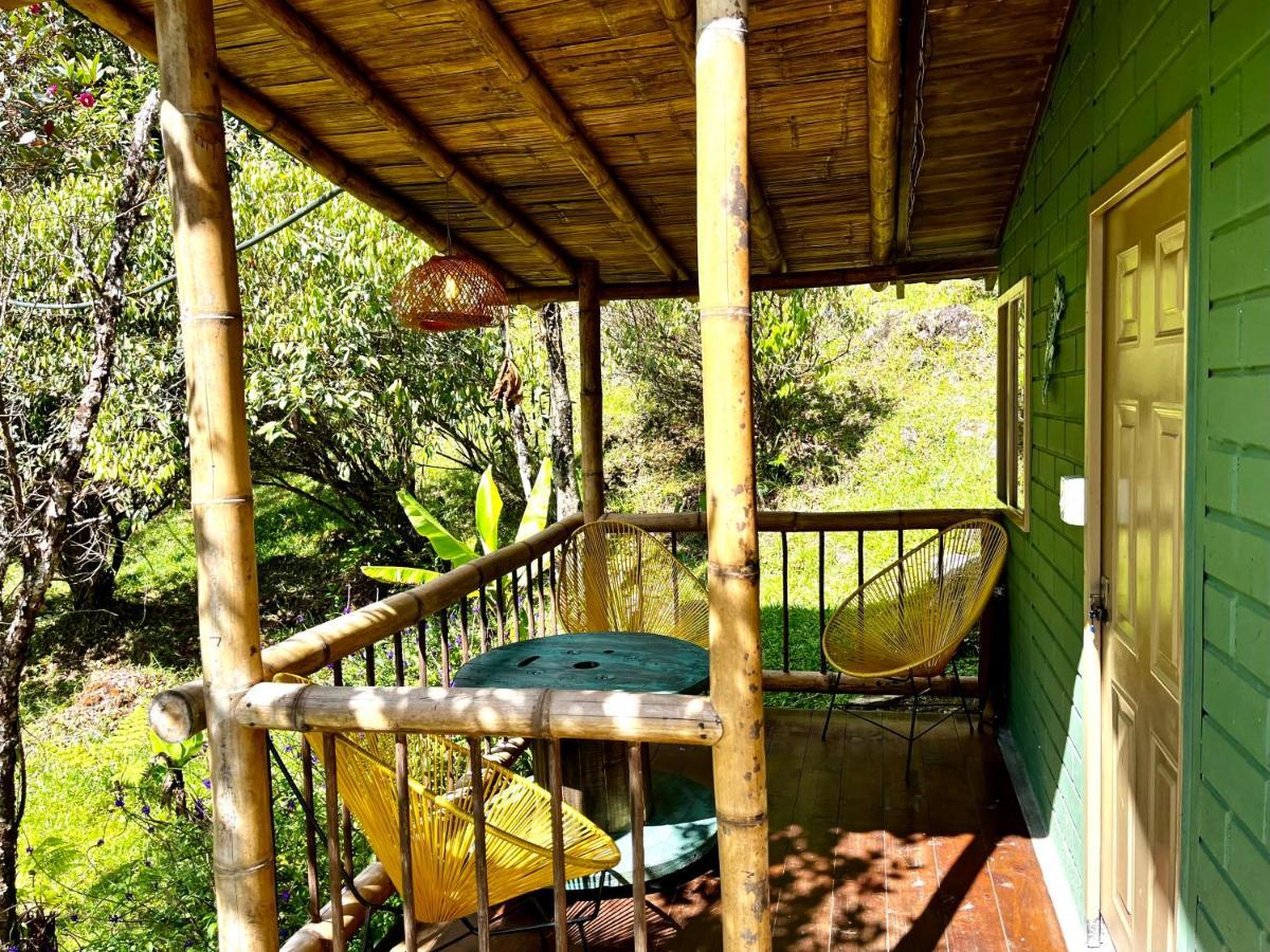 La Casa De Loto Retreat Guatapé Екстериор снимка
