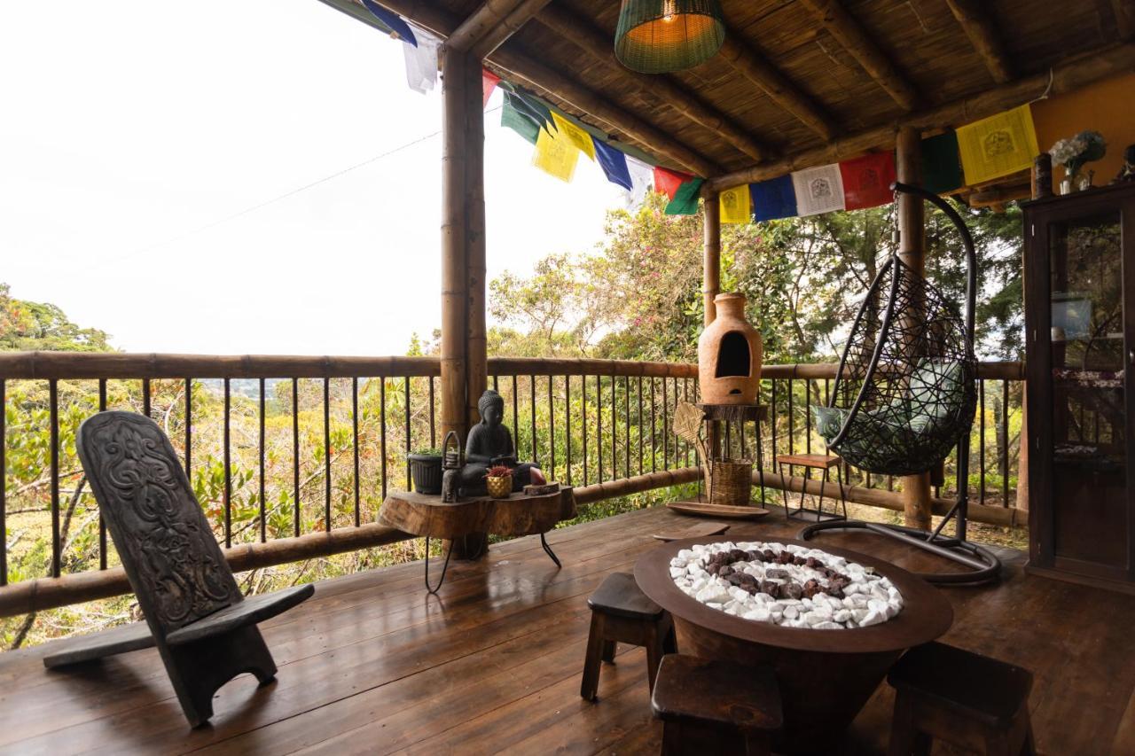 La Casa De Loto Retreat Guatapé Екстериор снимка